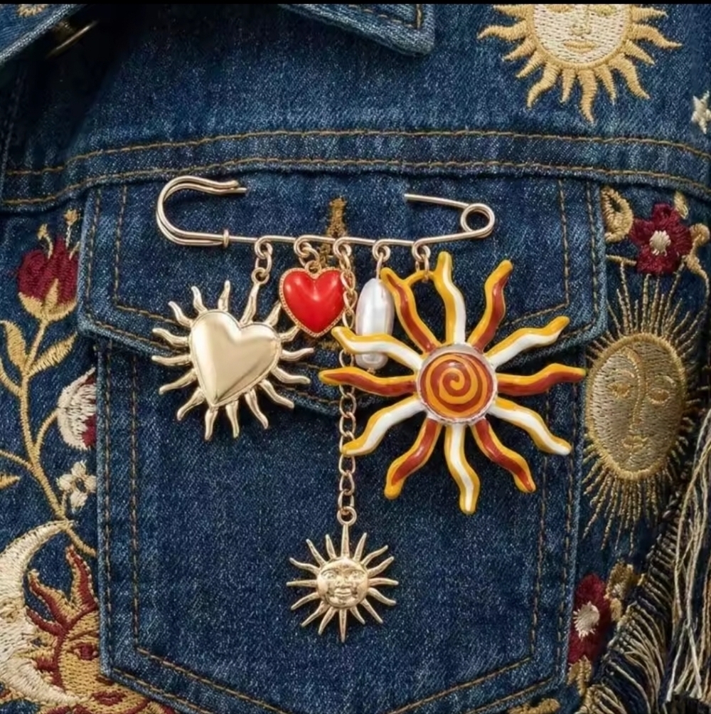 Celestial Sun & Heart Charm Pin Brooch | NWOT
